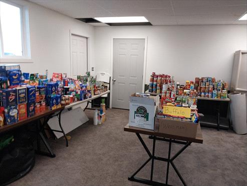 Weed Man Buffalo East Donates 1,642 Pounds of Food to Feed More Western New York